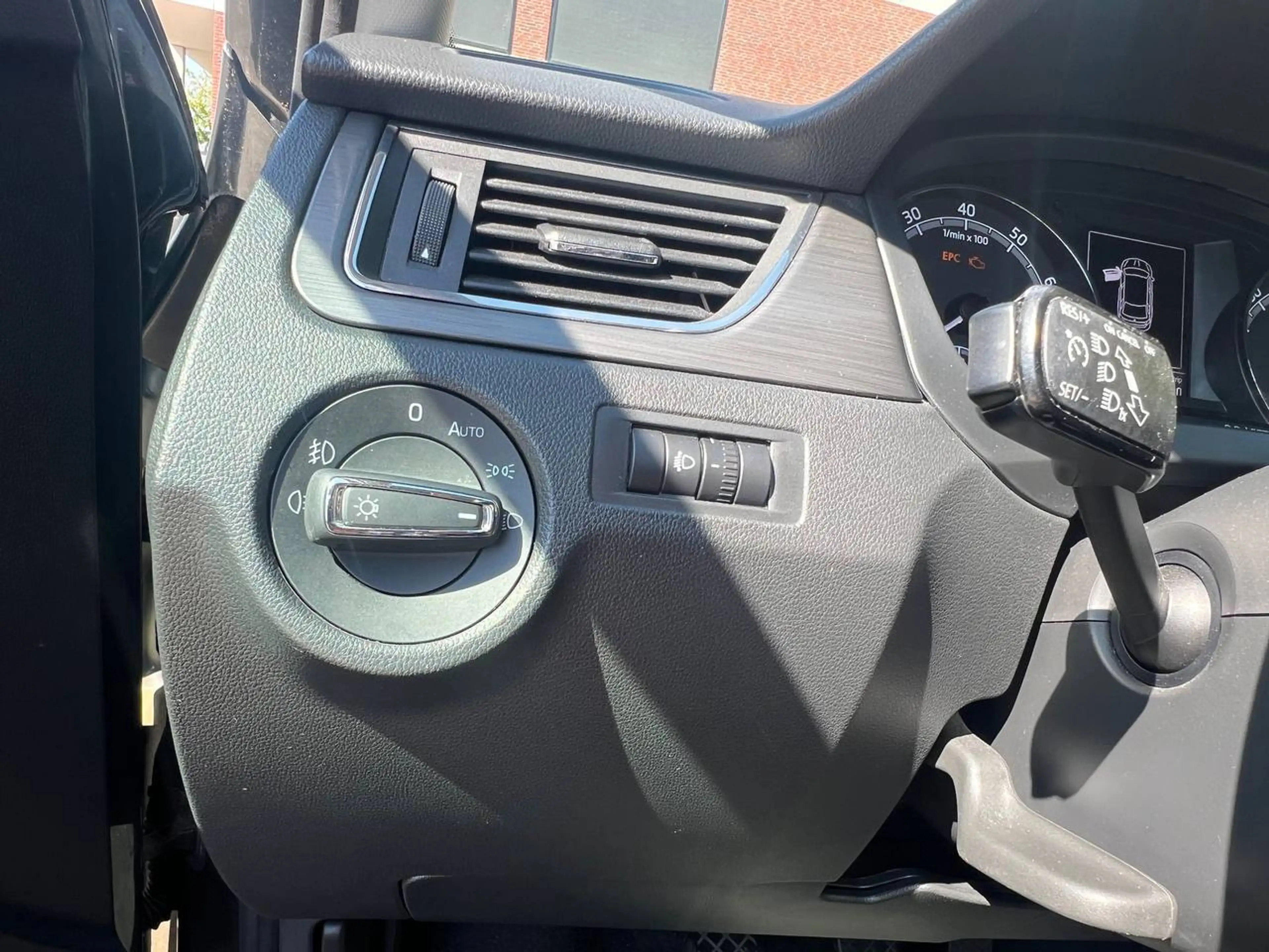 Skoda Rapid/Spaceback 1.0 TSI Greentech Clever — photo 8