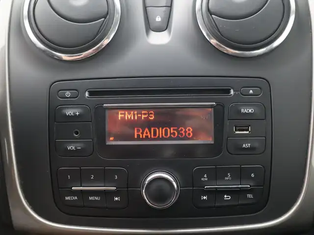 Dacia Sandero view 9