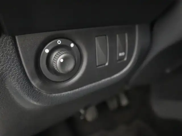 Dacia Sandero view 25
