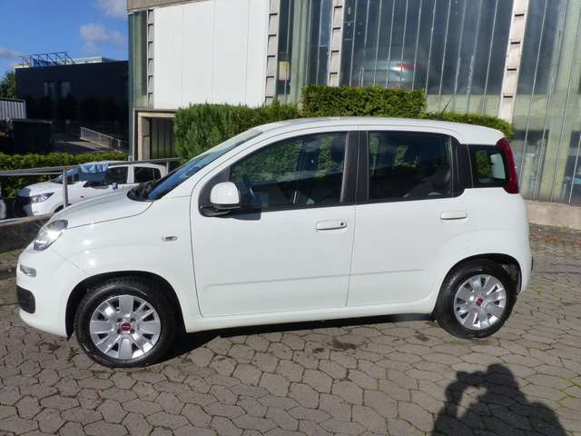 Imagine Fiat Panda Lounge Klima+Bluetooth