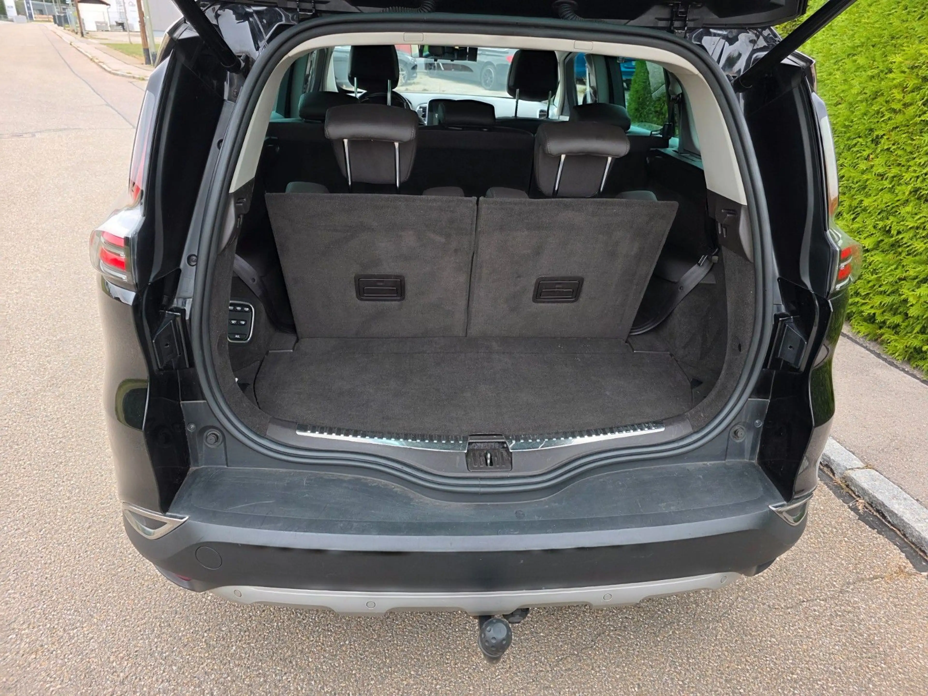 Renault Espace V Intens 2.0d — photo 10