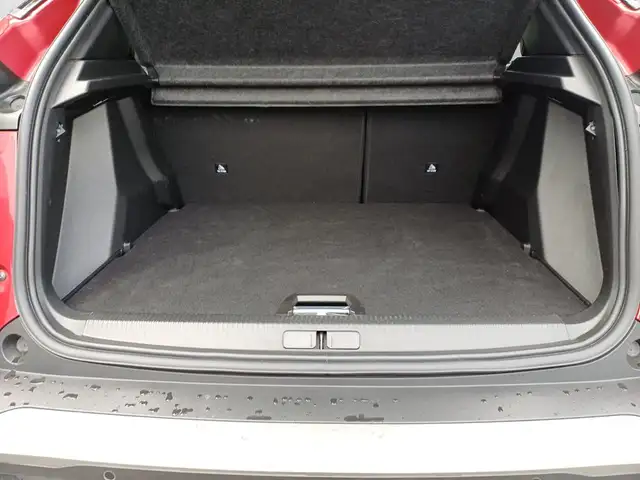 Peugeot 2008 view 9