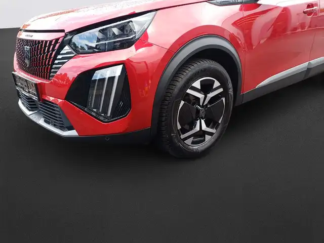 Peugeot 2008 view 11
