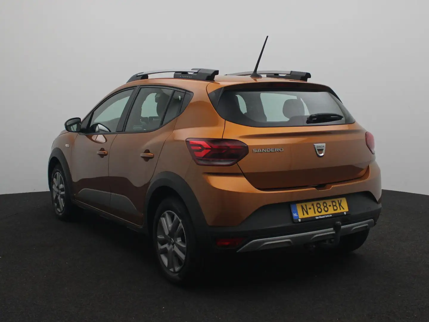 Dacia Sandero Stepway TCe 100 Bi-Fuel Comfort | Climate Control Oranje - 2