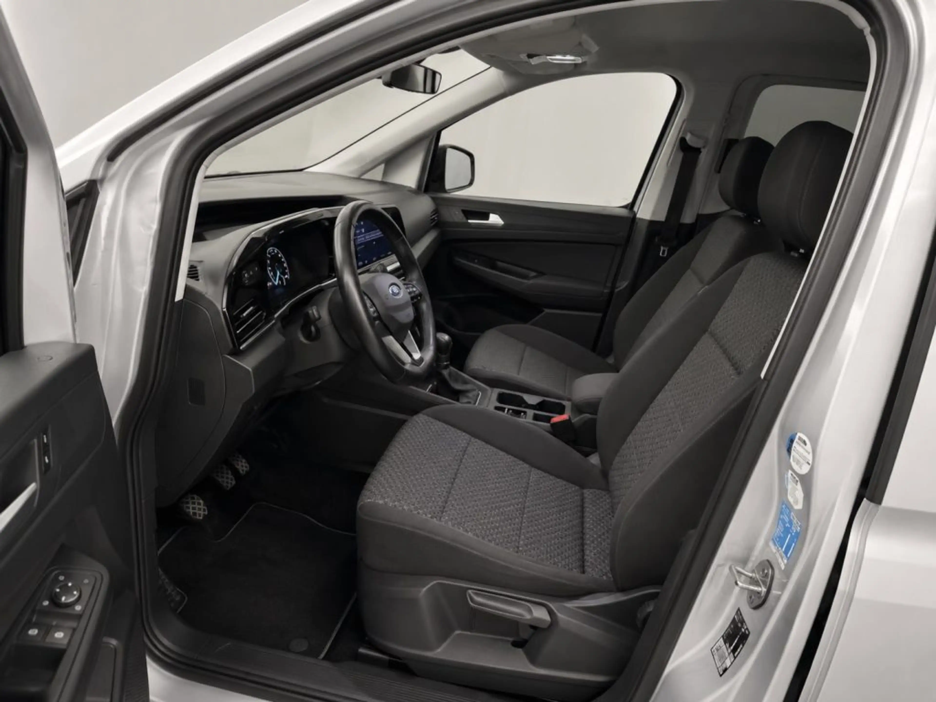 Ford Tourneo Connect 2.0 EcoBlue TITANIUM — photo 6