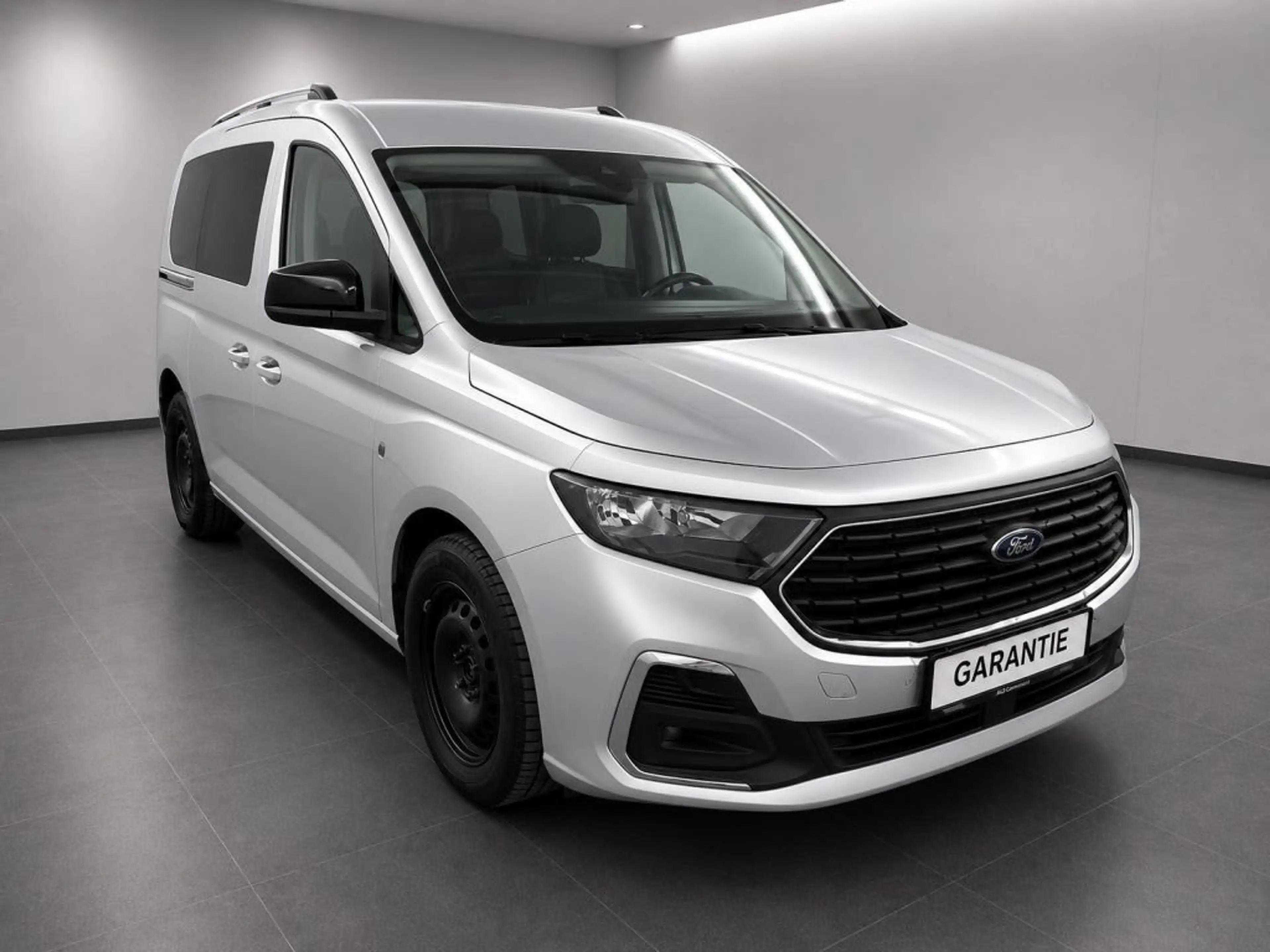 Ford Tourneo Connect 2.0 EcoBlue TITANIUM — photo 2