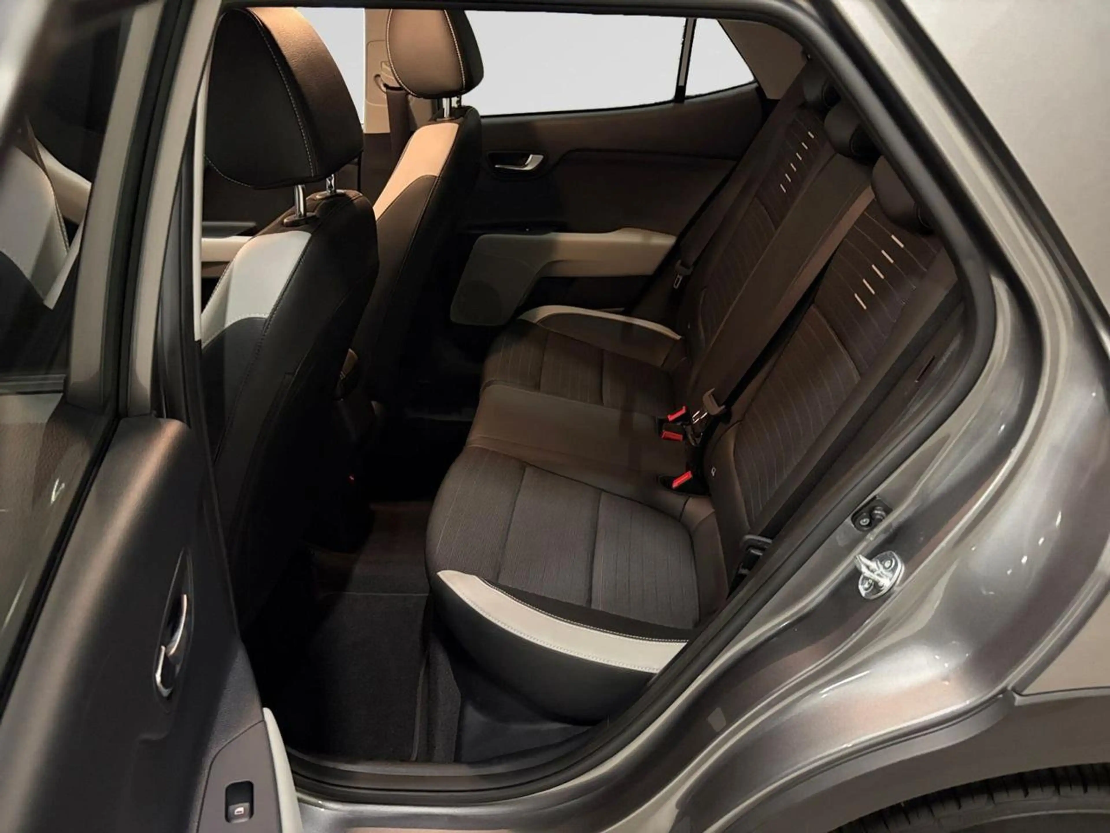 Kia Stonic INSPIRE 1.0T 100CV *DEMO*FAIBLE KMS* — photo 6