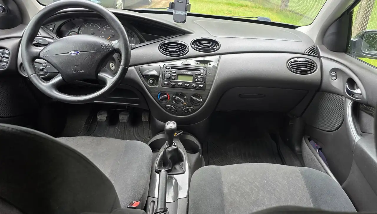 Ford Focus Ghia - 1.6L, foto 5