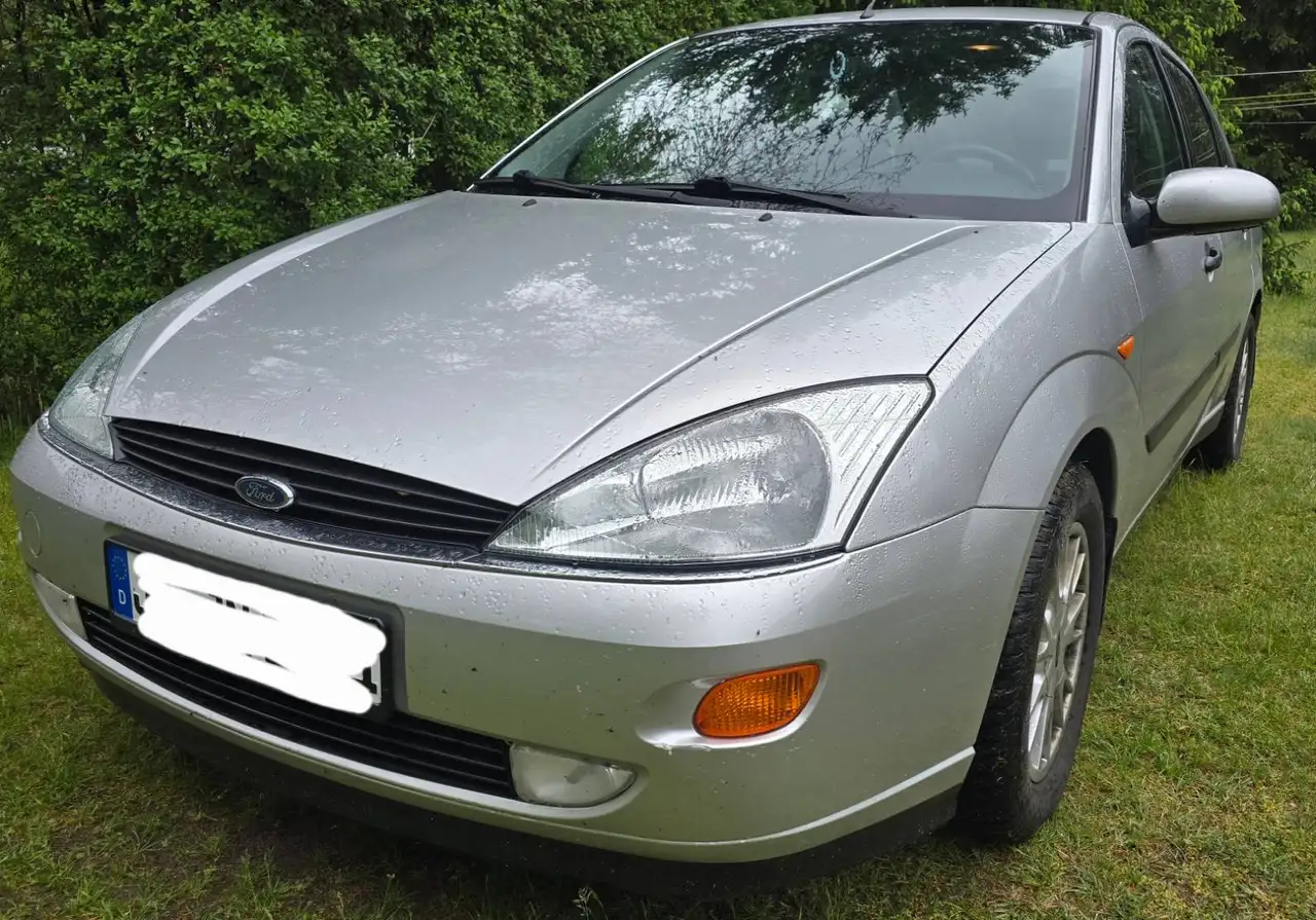 Ford Focus Ghia - 1.6L, foto 1