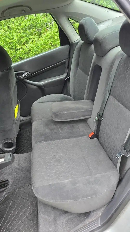 Ford Focus Ghia - 1.6L, foto 9