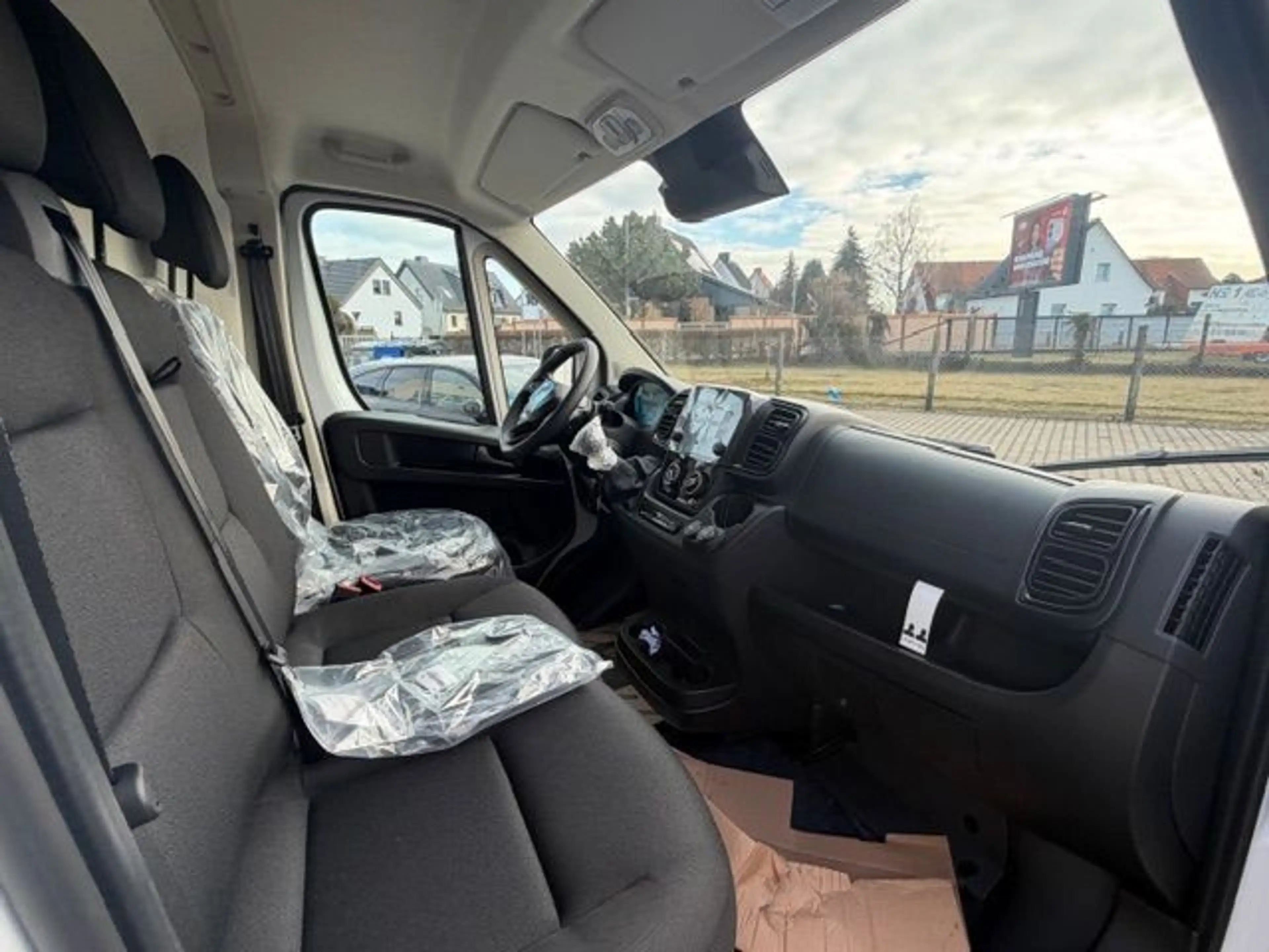 Peugeot Boxer 2.2 BlueHDi 140 L3H2 (250/250L) — photo 8