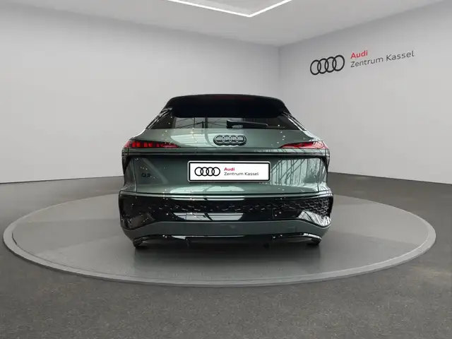 Audi Q3 view 5