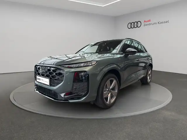 Audi Q3 view 2