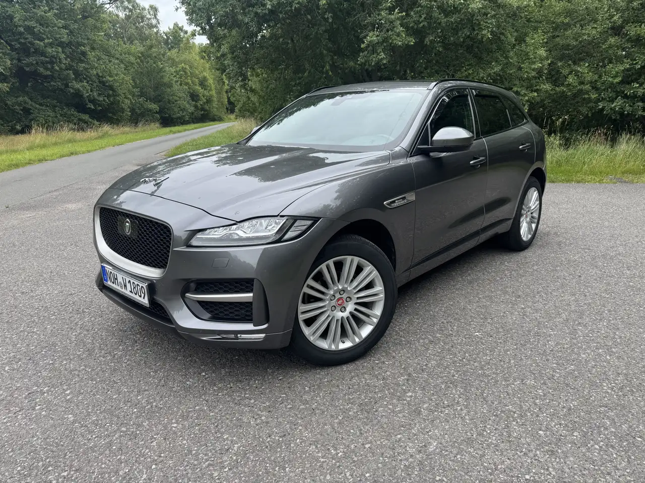 Jaguar F-Pace