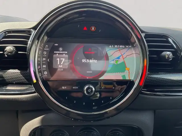 Mini Clubman view 13