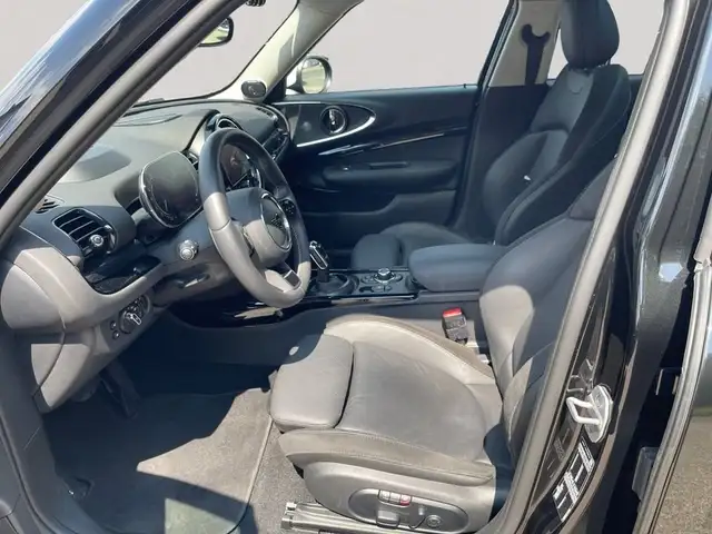 Mini Clubman view 10