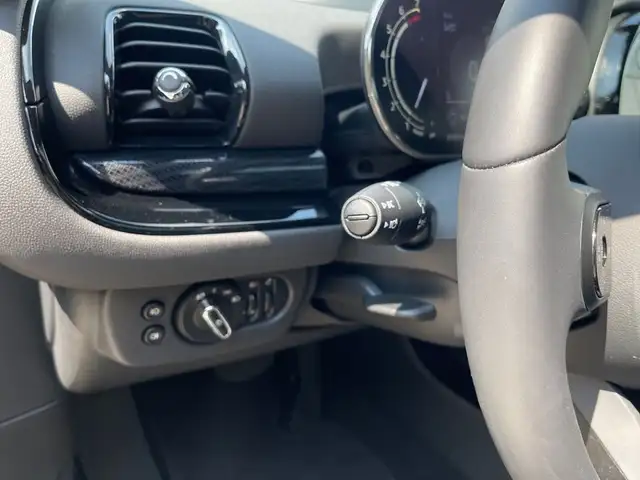 Mini Clubman view 9