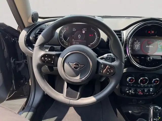 Mini Clubman view 14