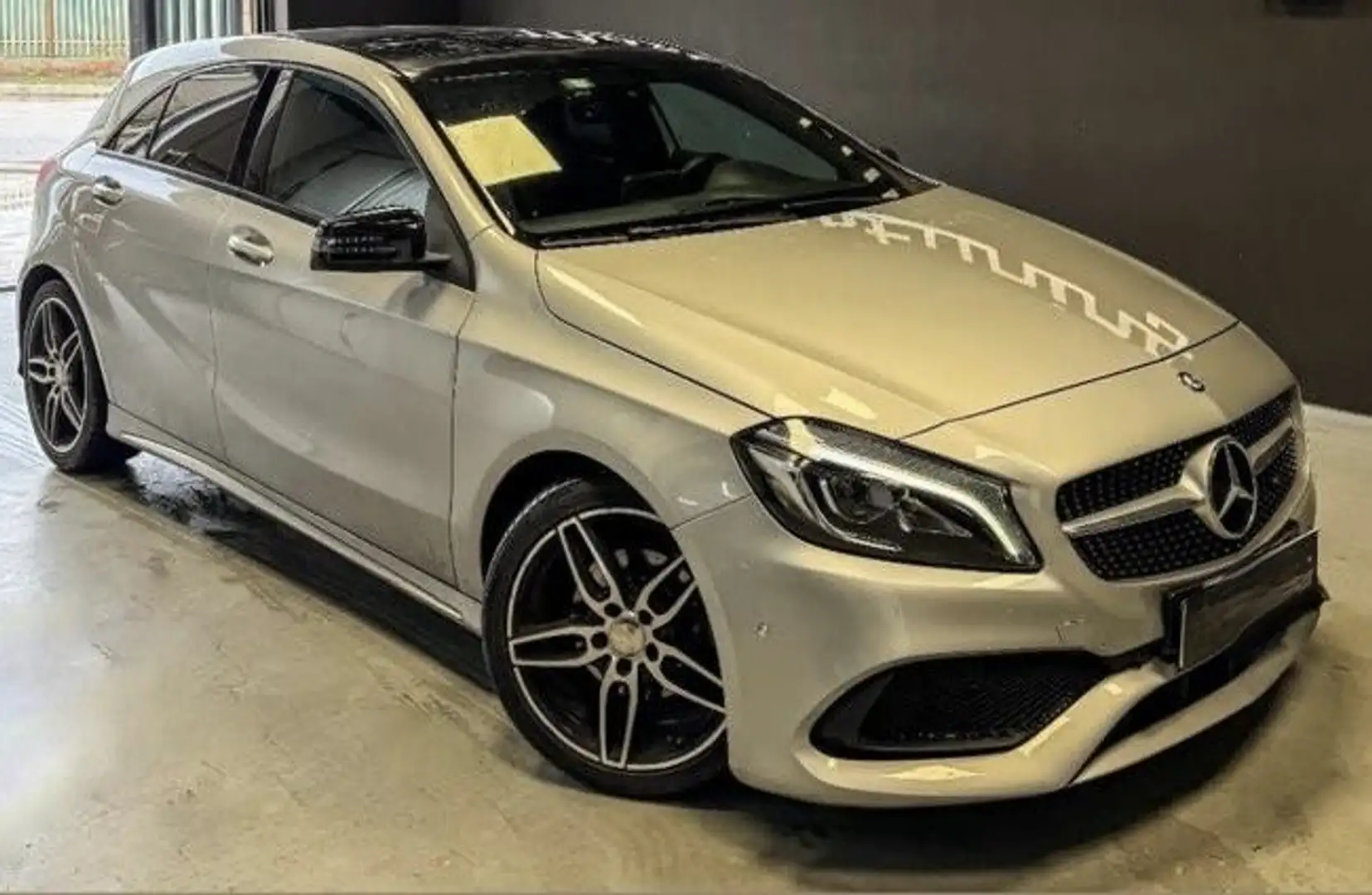 Mercedes-Benz A 200 d Premium amg - 1