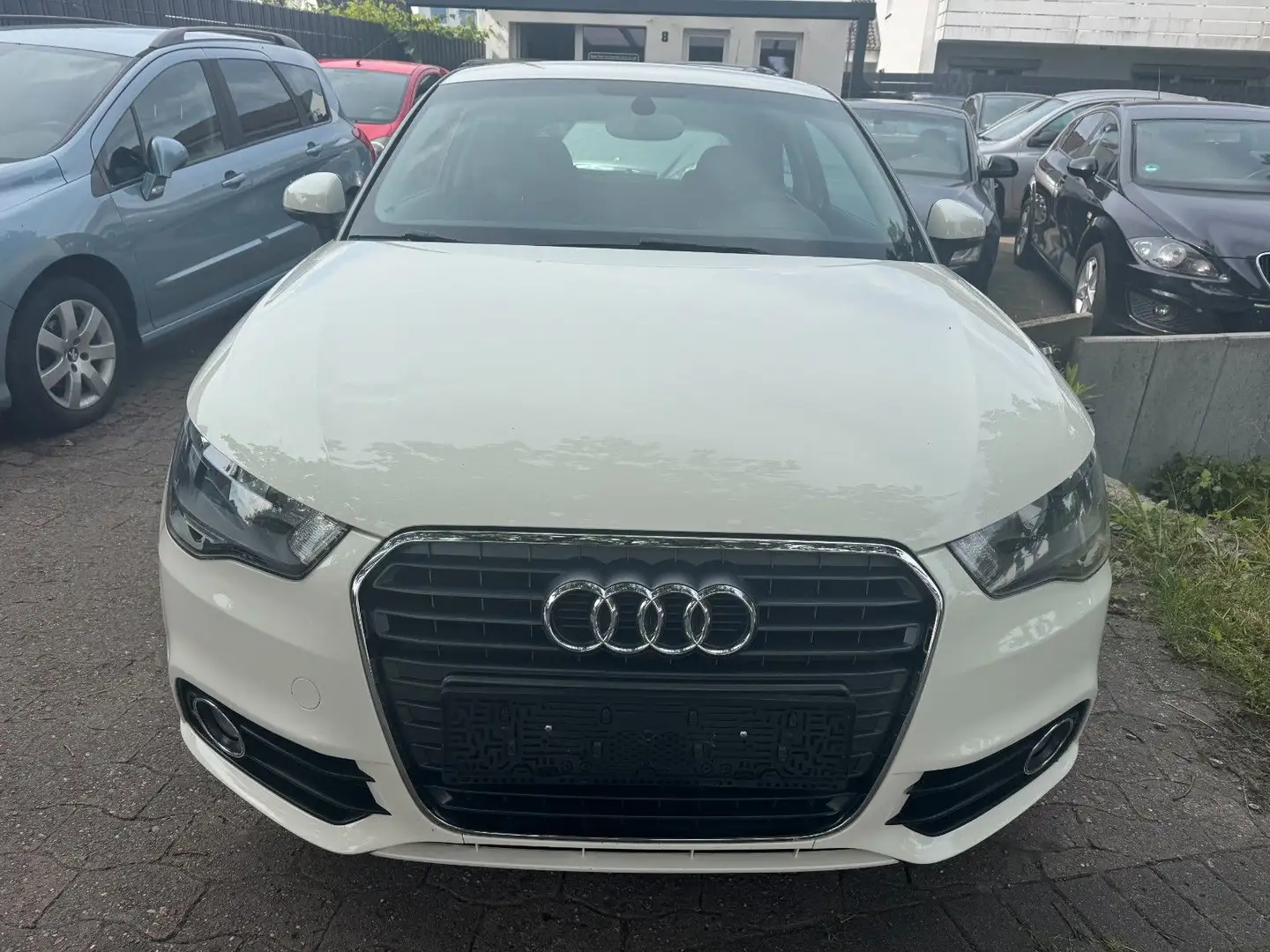 Audi A1 1.6 TDI 66kW Ambition,Klima,Alu,TÜV NEU Weiß - 2