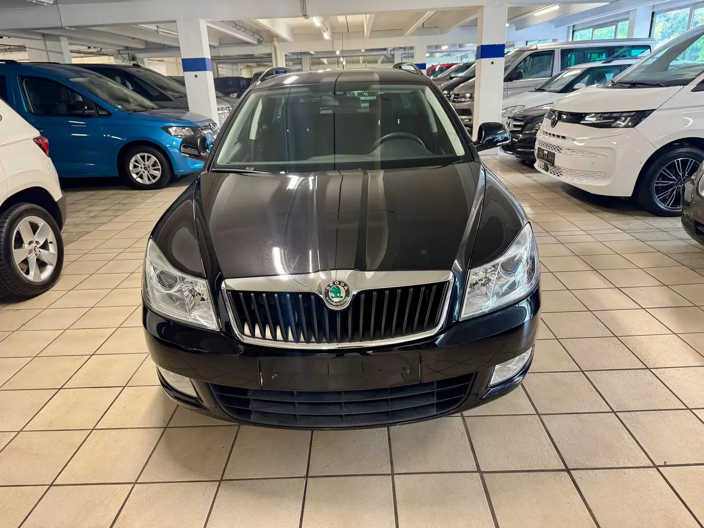 Skoda Octavia 1.4 TSI Ambiente Noir - 2