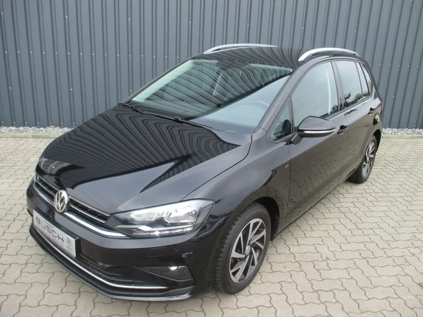Volkswagen Golf Sportsvan Join 1,5l TSI 110kw DSG Black - 1