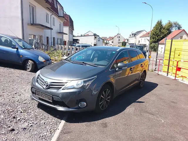 Toyota Avensis Avensis MC SW 124 D-4D FAP Limited Edition