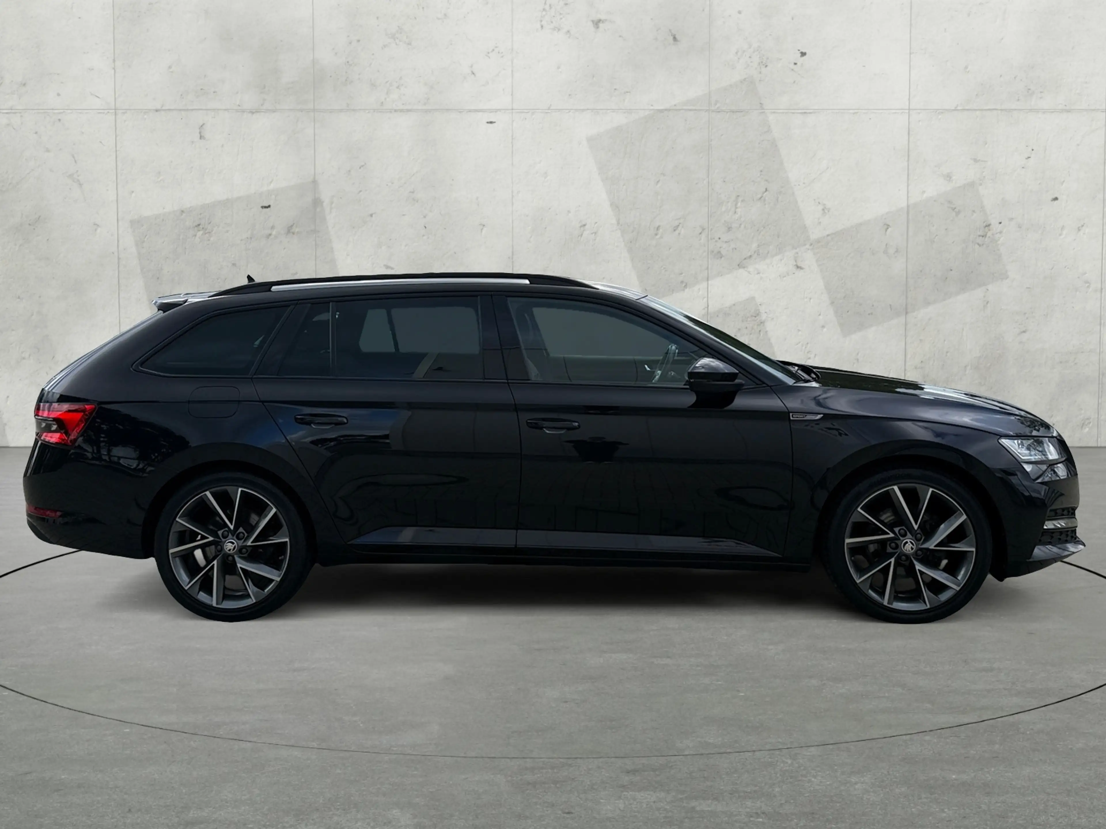 Skoda Superb Combi 2.0 TDI DSG SPORTLINE +AHK +360° +STHZ +MAT — photo 7