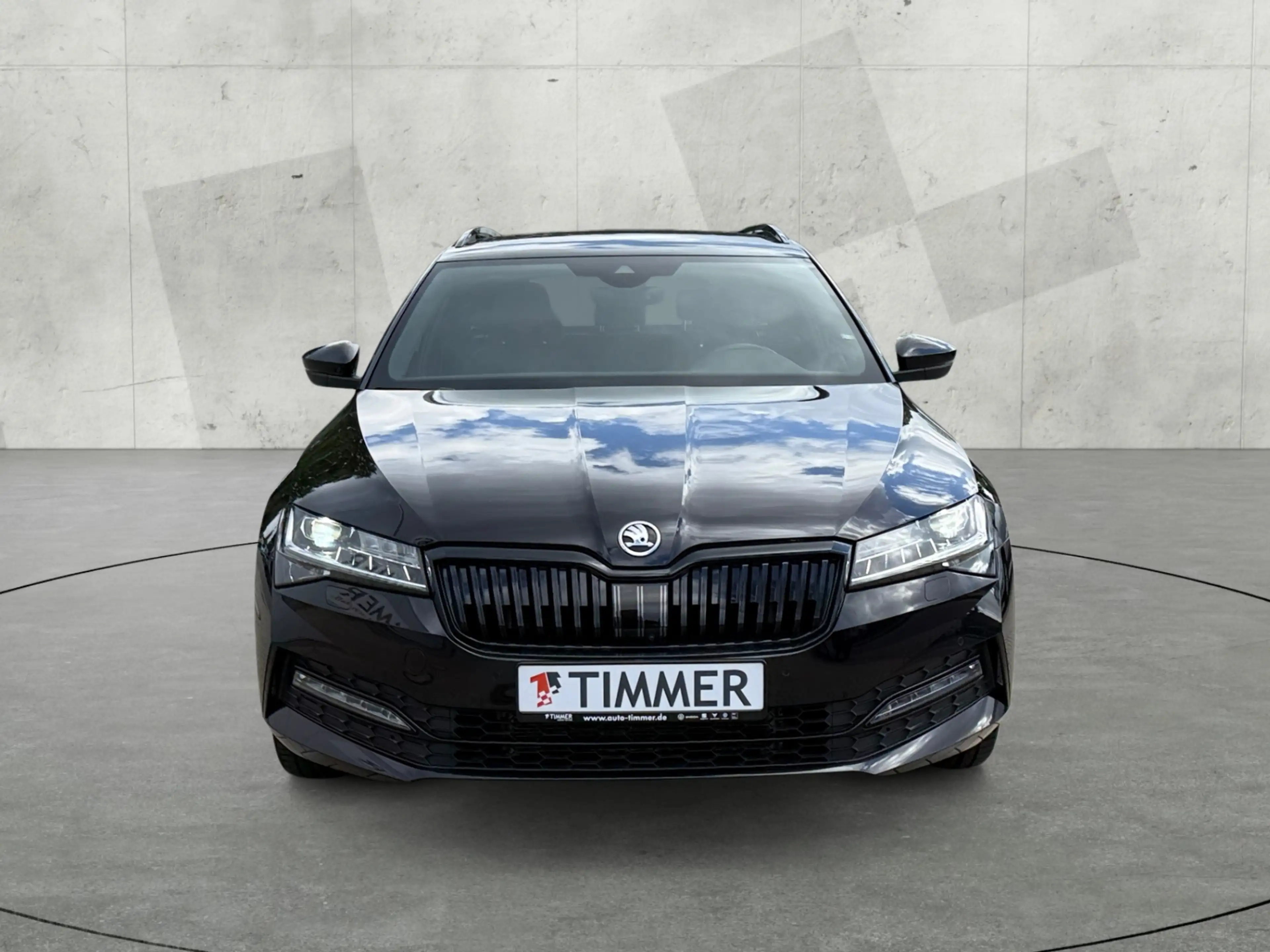 Skoda Superb Combi 2.0 TDI DSG SPORTLINE +AHK +360° +STHZ +MAT — photo 9