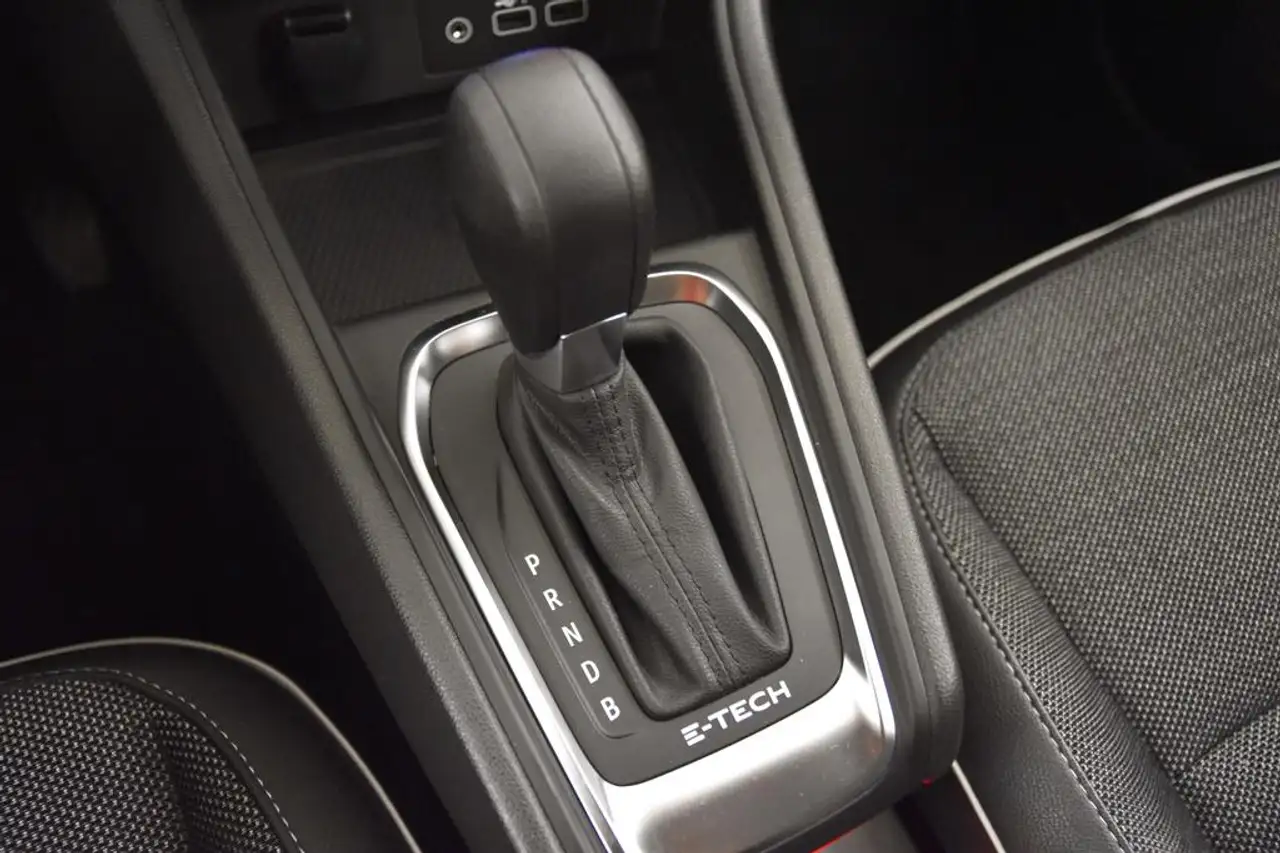 Renault Captur 1.6 phev Techno E-Tech 160cv auto, миниатюра 12