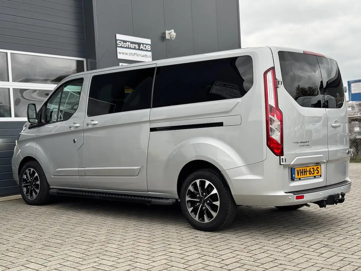 Ford Transit Custom 2.0 TDCI L2H1 Platinum DC 5P | 2X SCHUIF | Raptor Grijs - 2