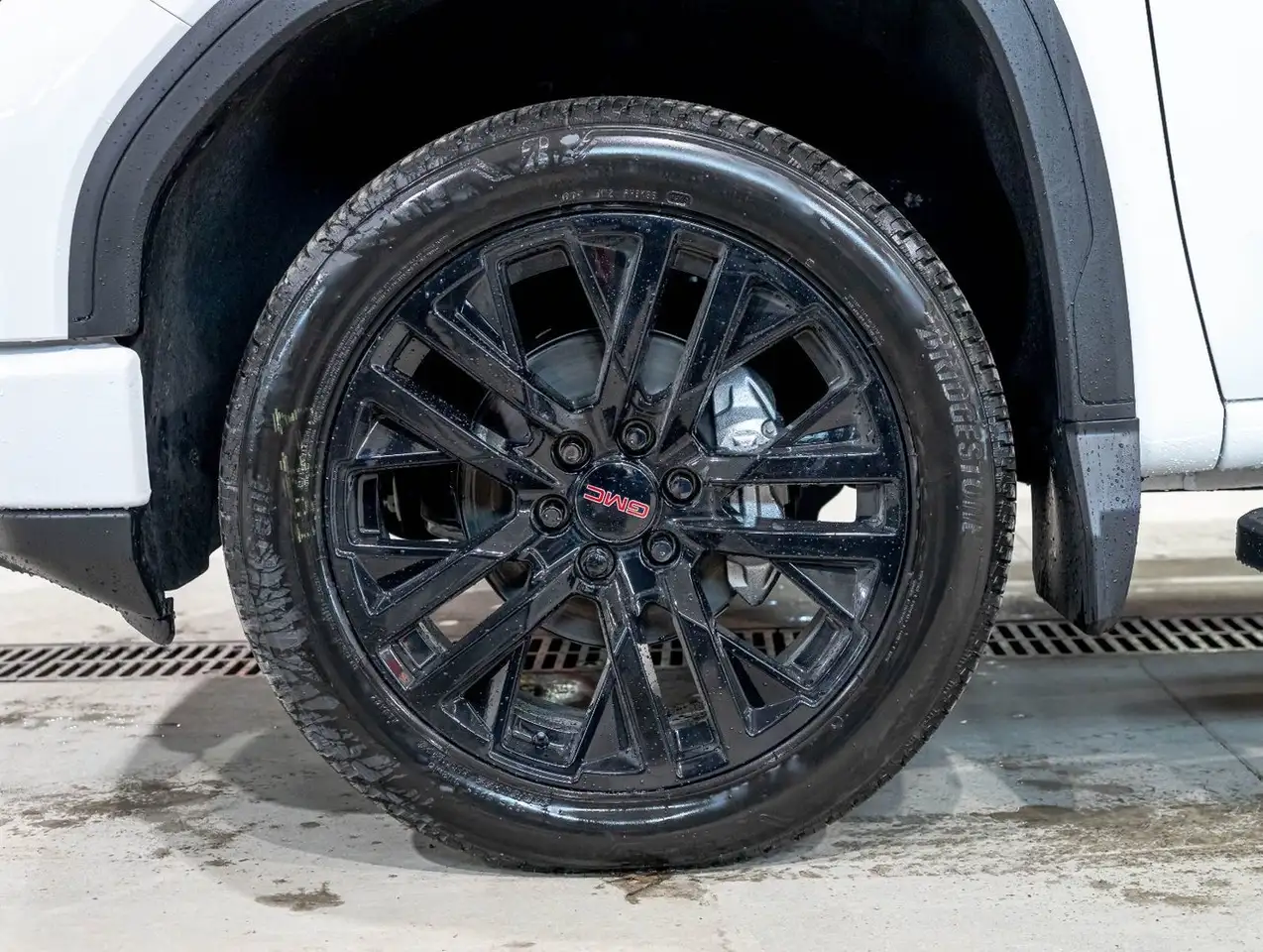 GMC Sierra 1500 снимка GMC Sierra 1500