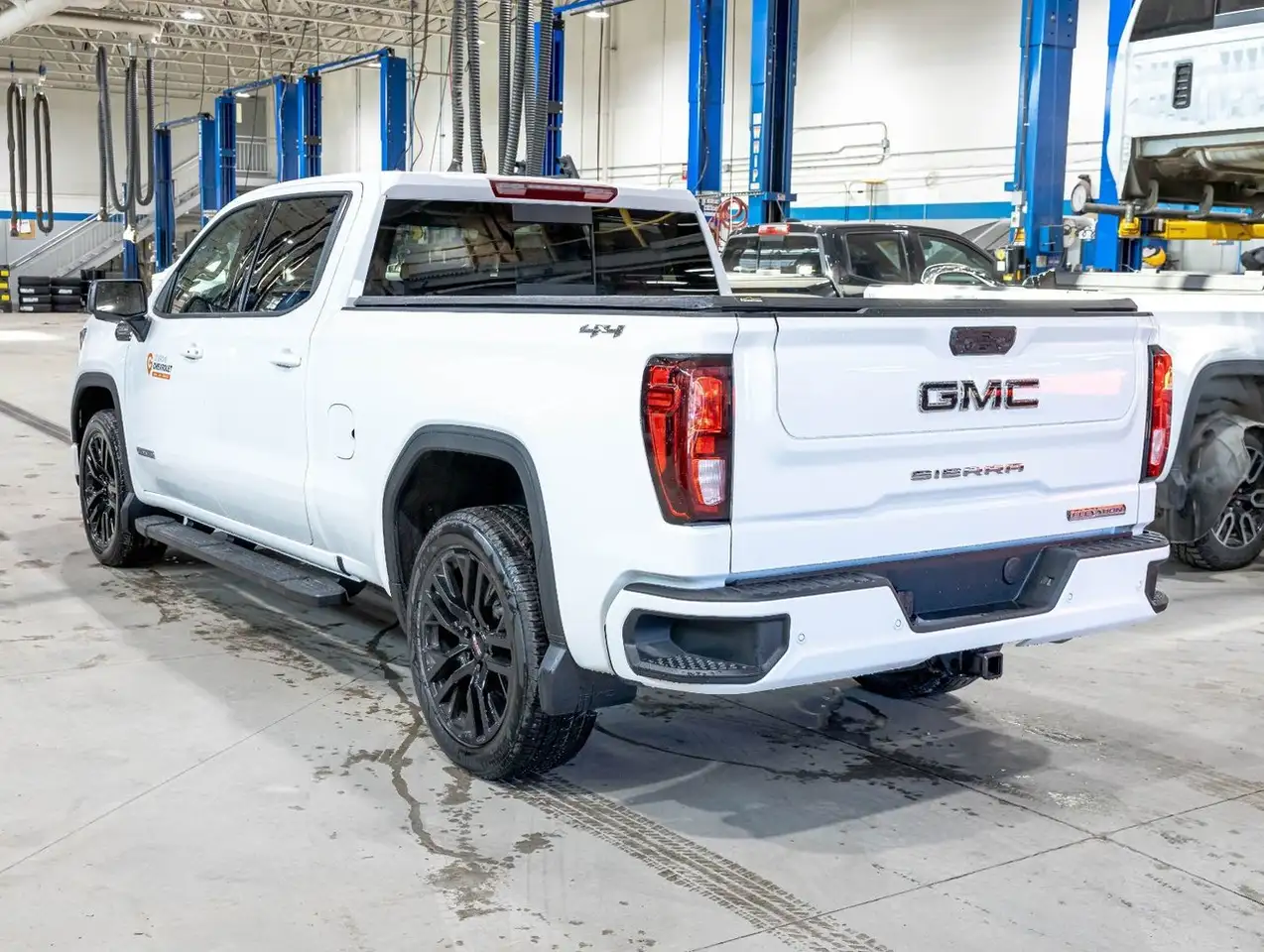 GMC Sierra 1500 снимка GMC Sierra 1500
