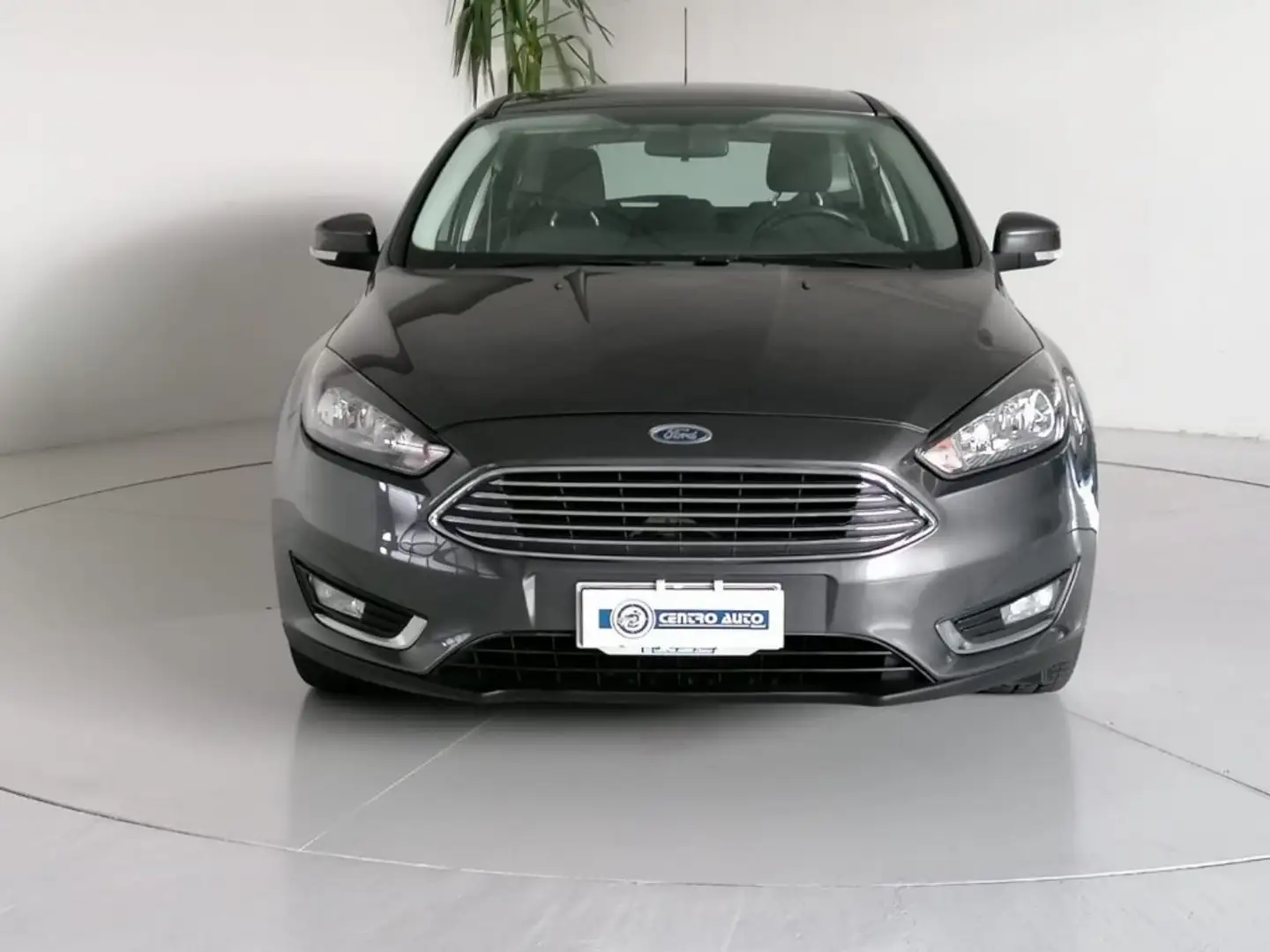 Ford Focus 1.6 120 CV GPL SW Titanium Grijs - 2