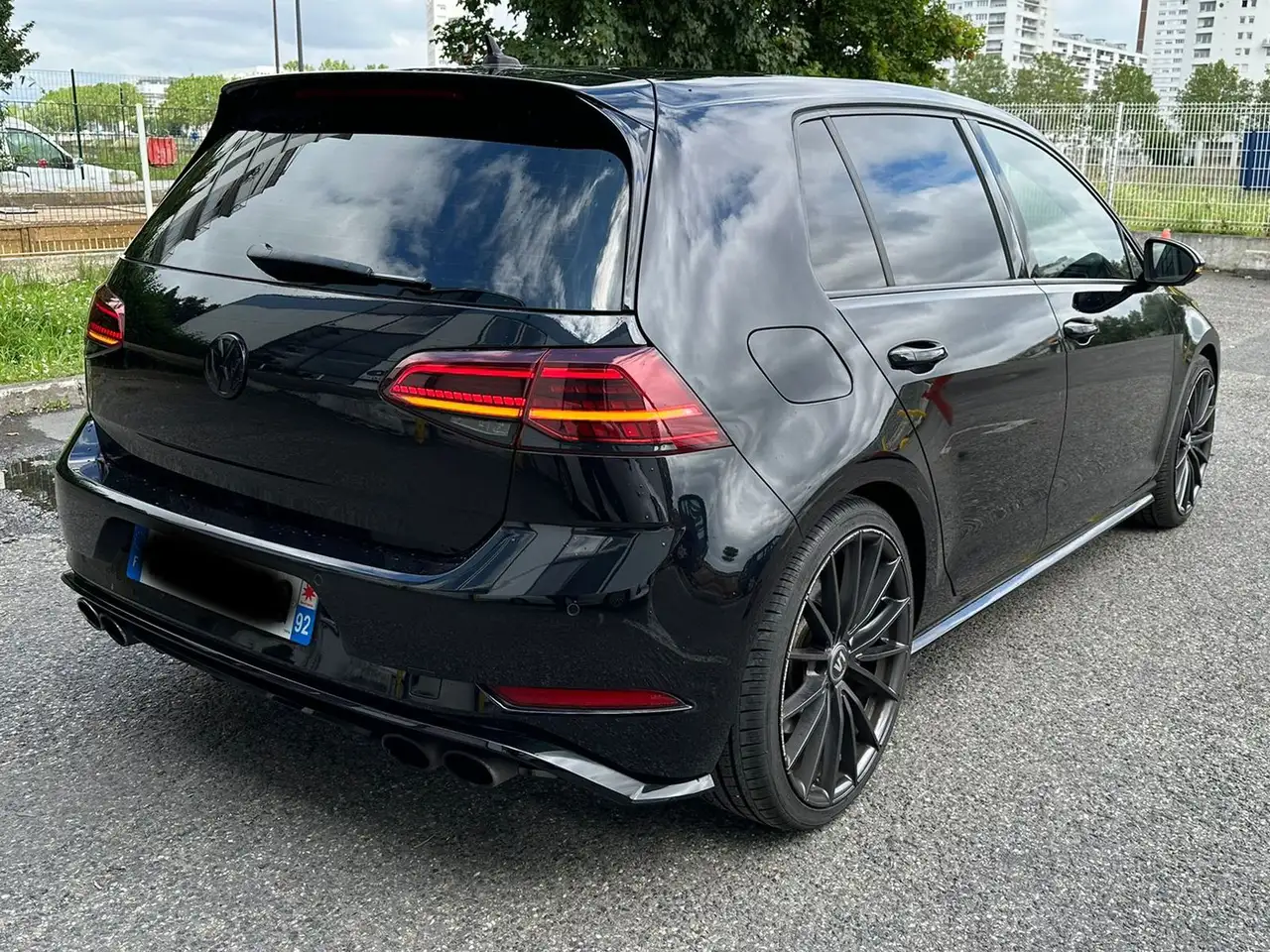 Volkswagen Golf R — photo 3