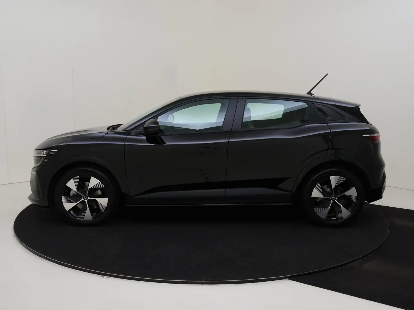 Renault Megane E-Tech EV60 130pk optimum charge Evolution ER | Navigatie Zwart - 2