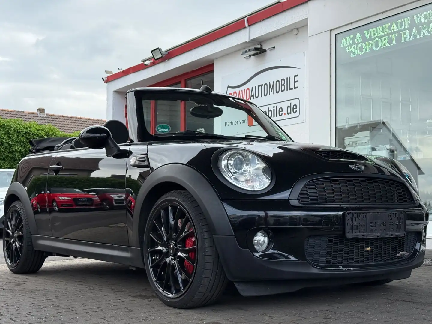 MINI John Cooper Works Cabrio /NAVI/LEDER/SHZ/KLIMA Чорний - 1
