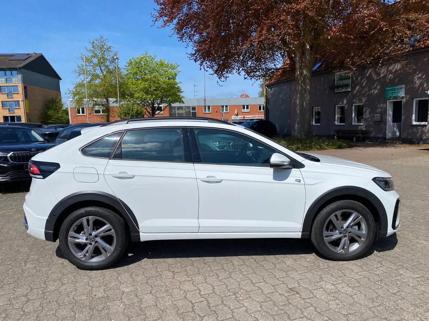 Volkswagen Taigo 1,0 TSI DSG R-LINE ACC AHK Weiß - 2