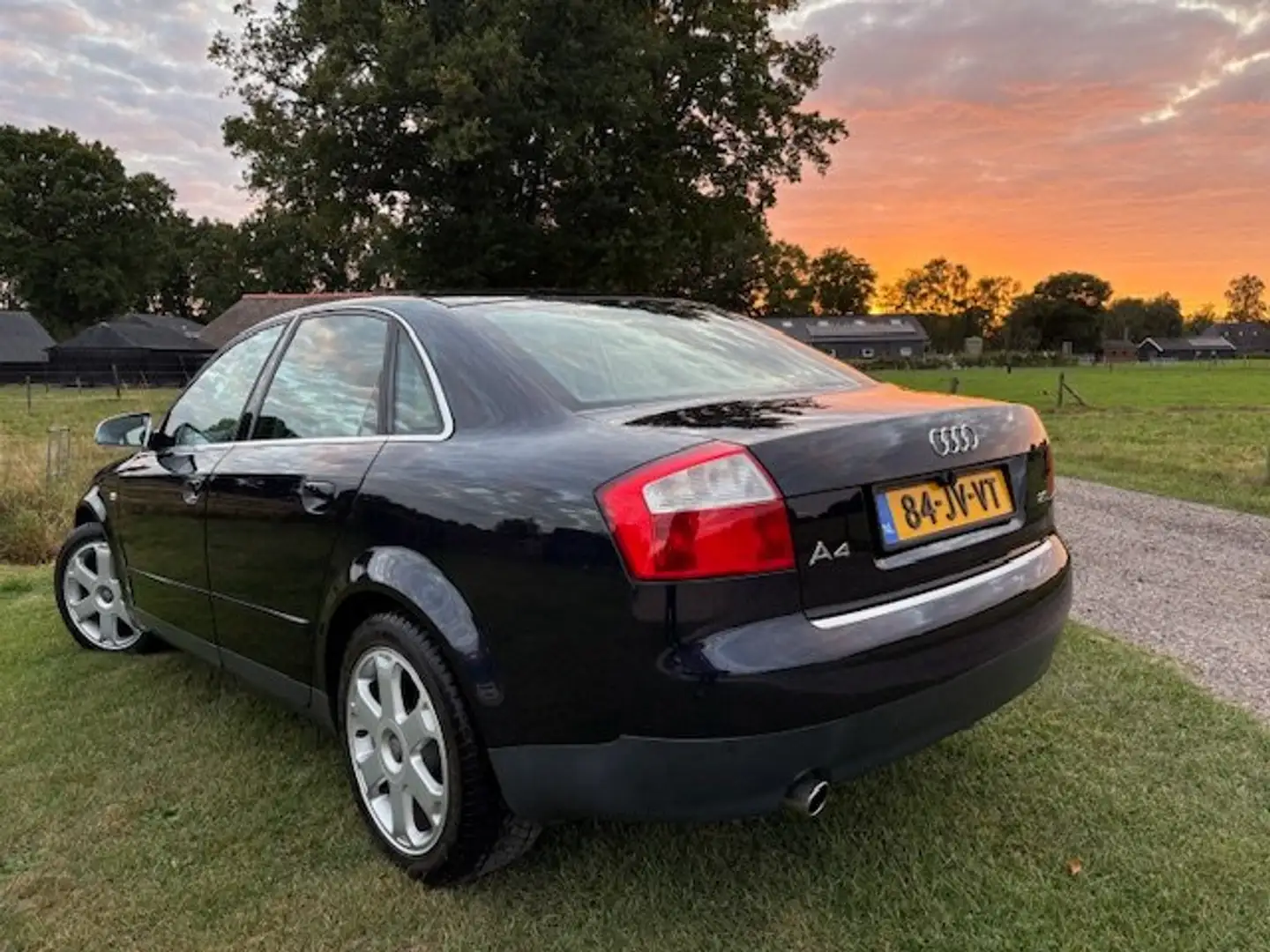 Audi A4 A4 2.0 S4 uitvoering NAP, airco, Xenon, navi Blauw - 1