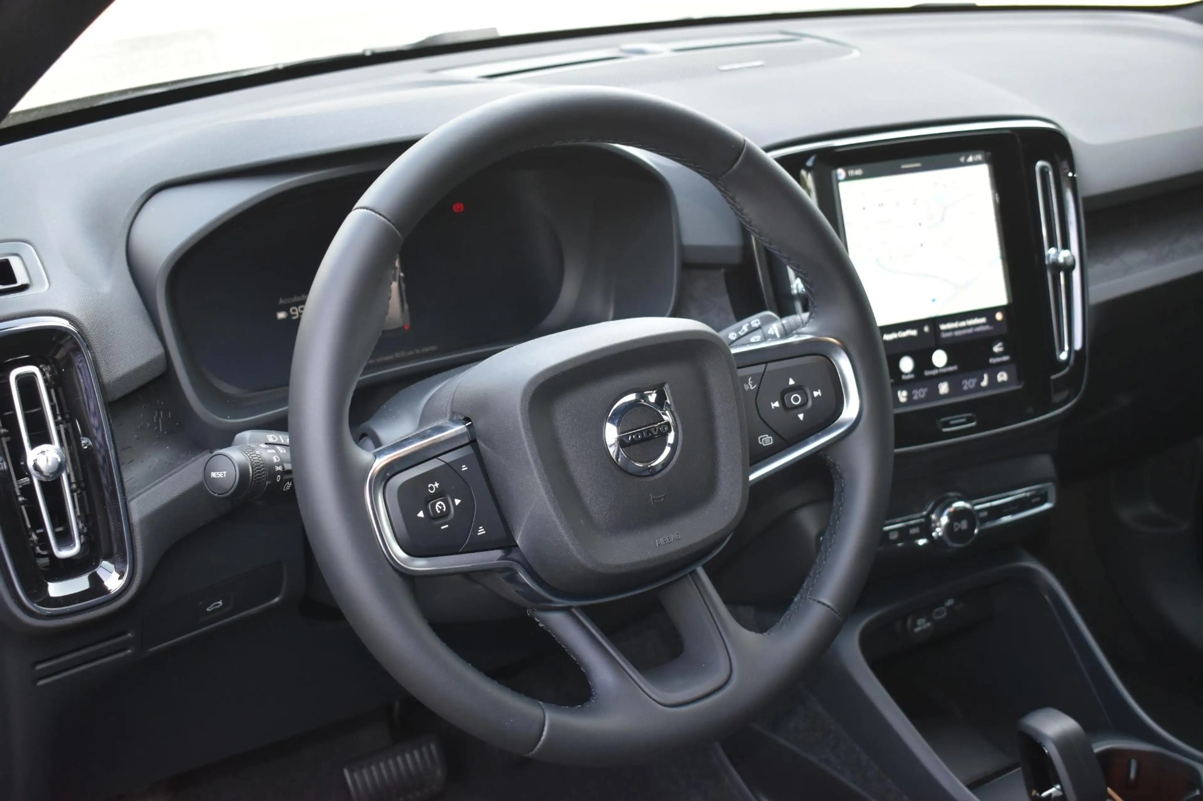 Volvo EX40 Single Motor Ext. Range Plus Europa 82 kWh | Harma — photo 3