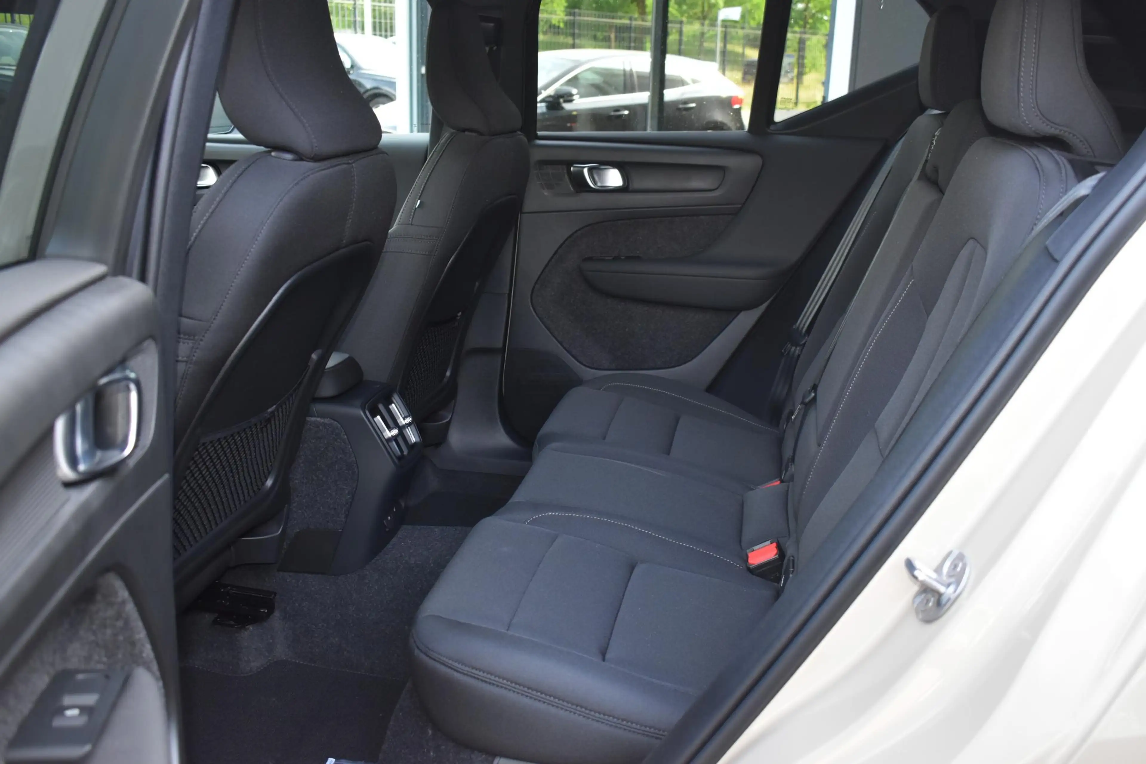 Volvo EX40 Single Motor Ext. Range Plus Europa 82 kWh | Harma — photo 15