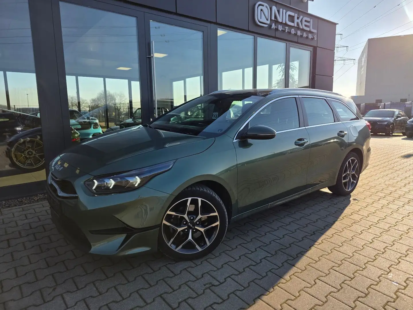 Kia Ceed SW / cee'd SW cee'd Sw Spirit*Led*Kamera*Pano*JBL*ACC* Vert - 1