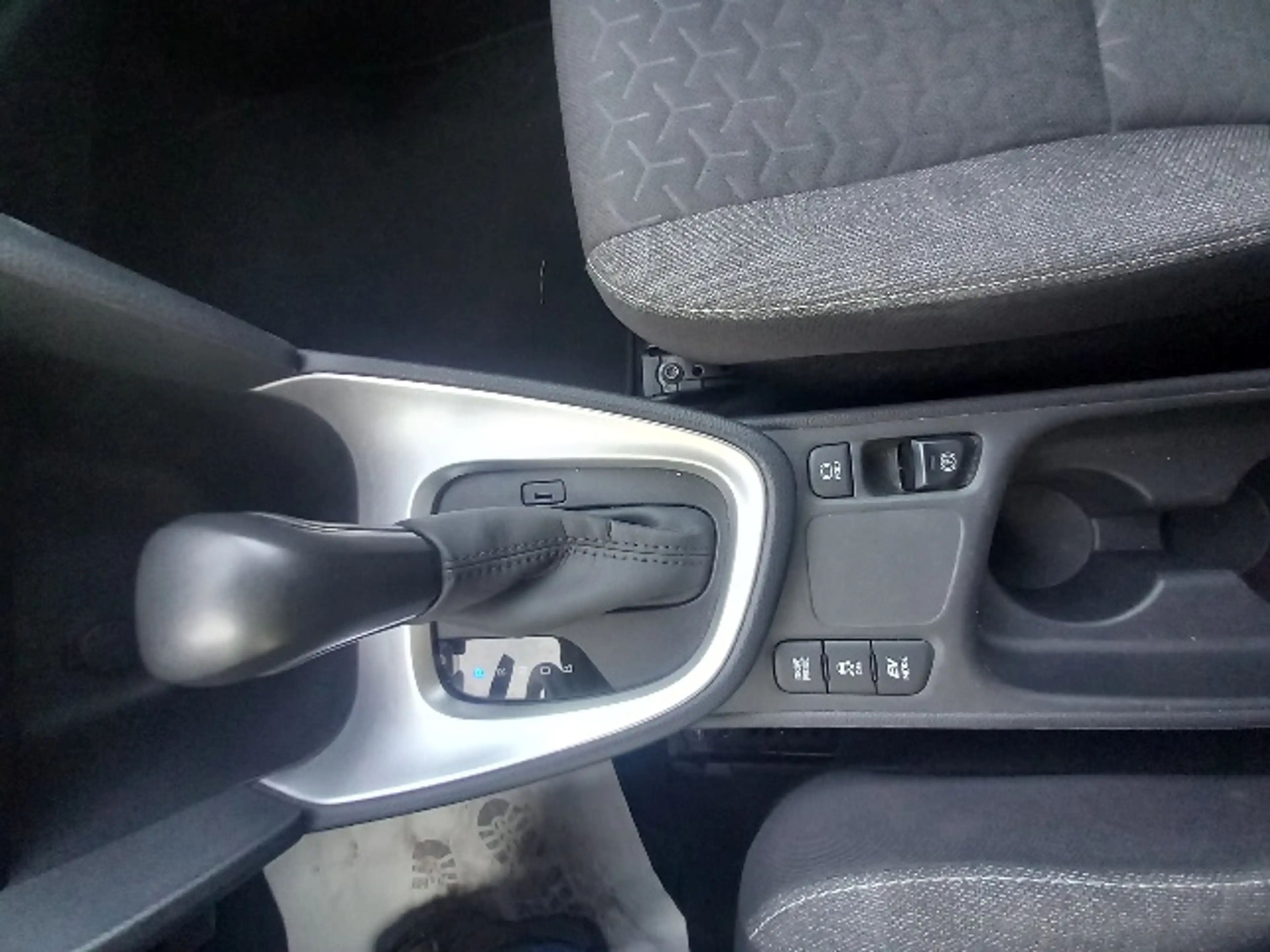 Toyota Yaris Cross Dynamic 1.5 HSD — photo 15