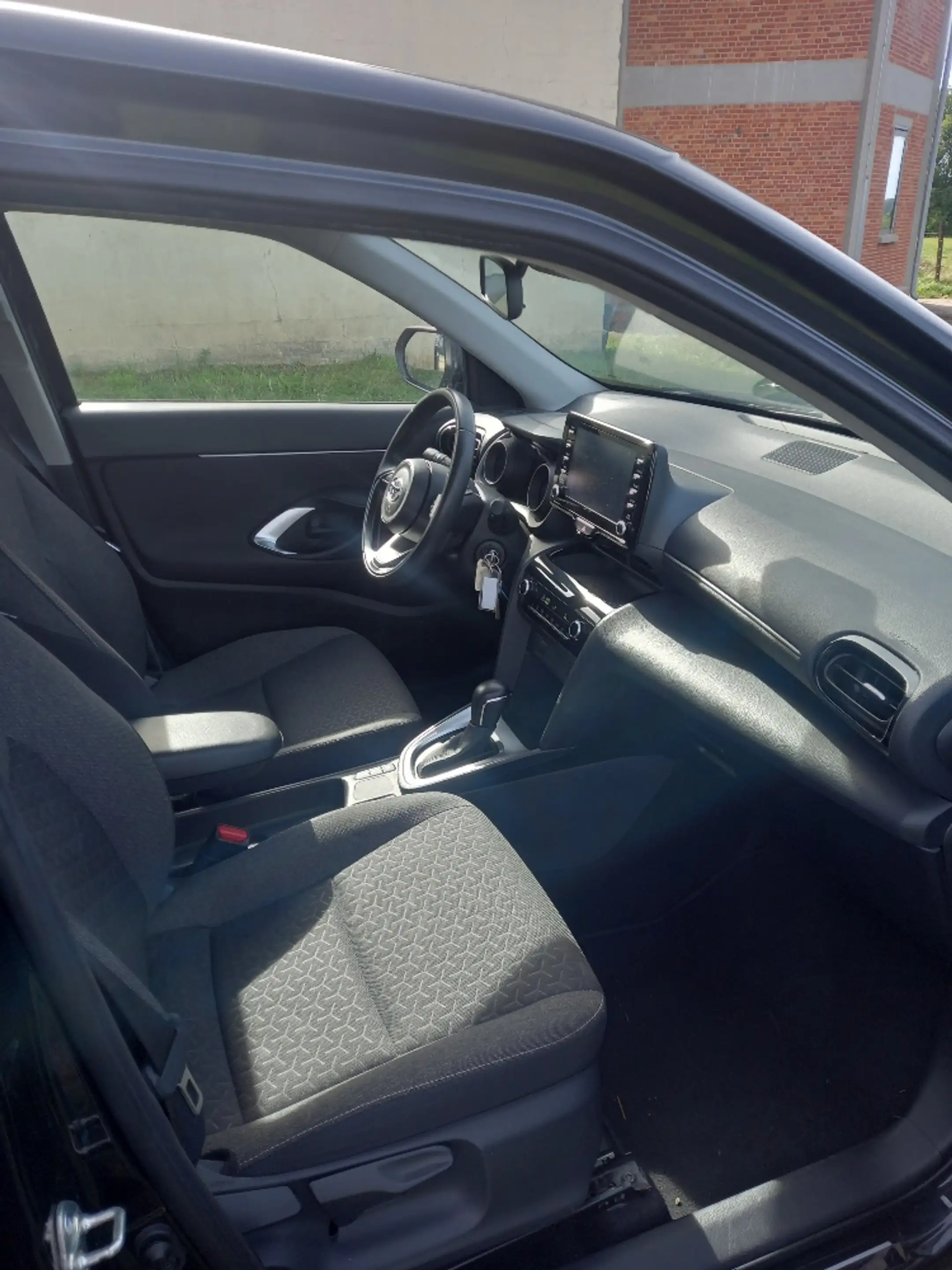 Toyota Yaris Cross Dynamic 1.5 HSD — photo 8