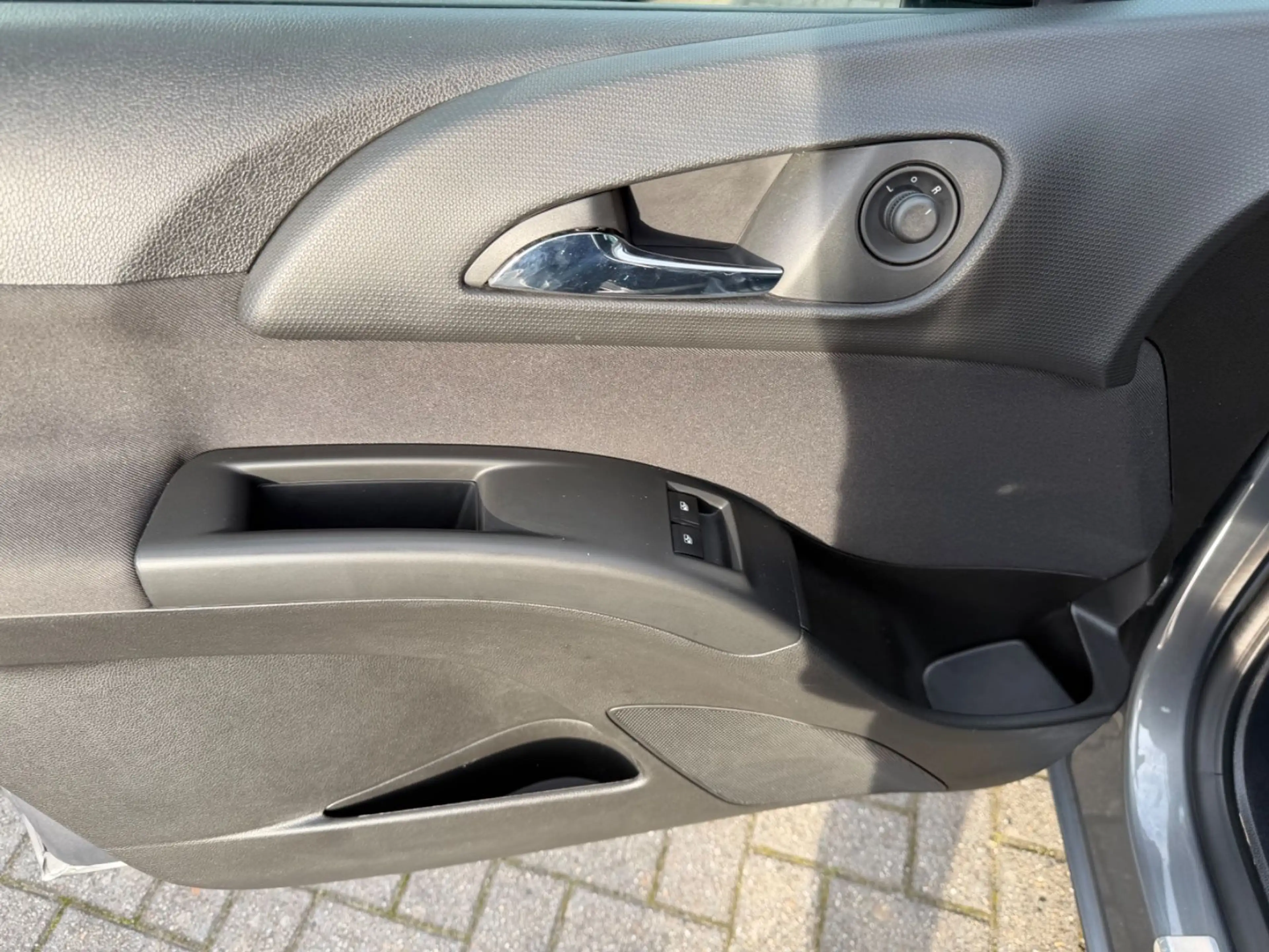 Opel Meriva B Style — photo 12