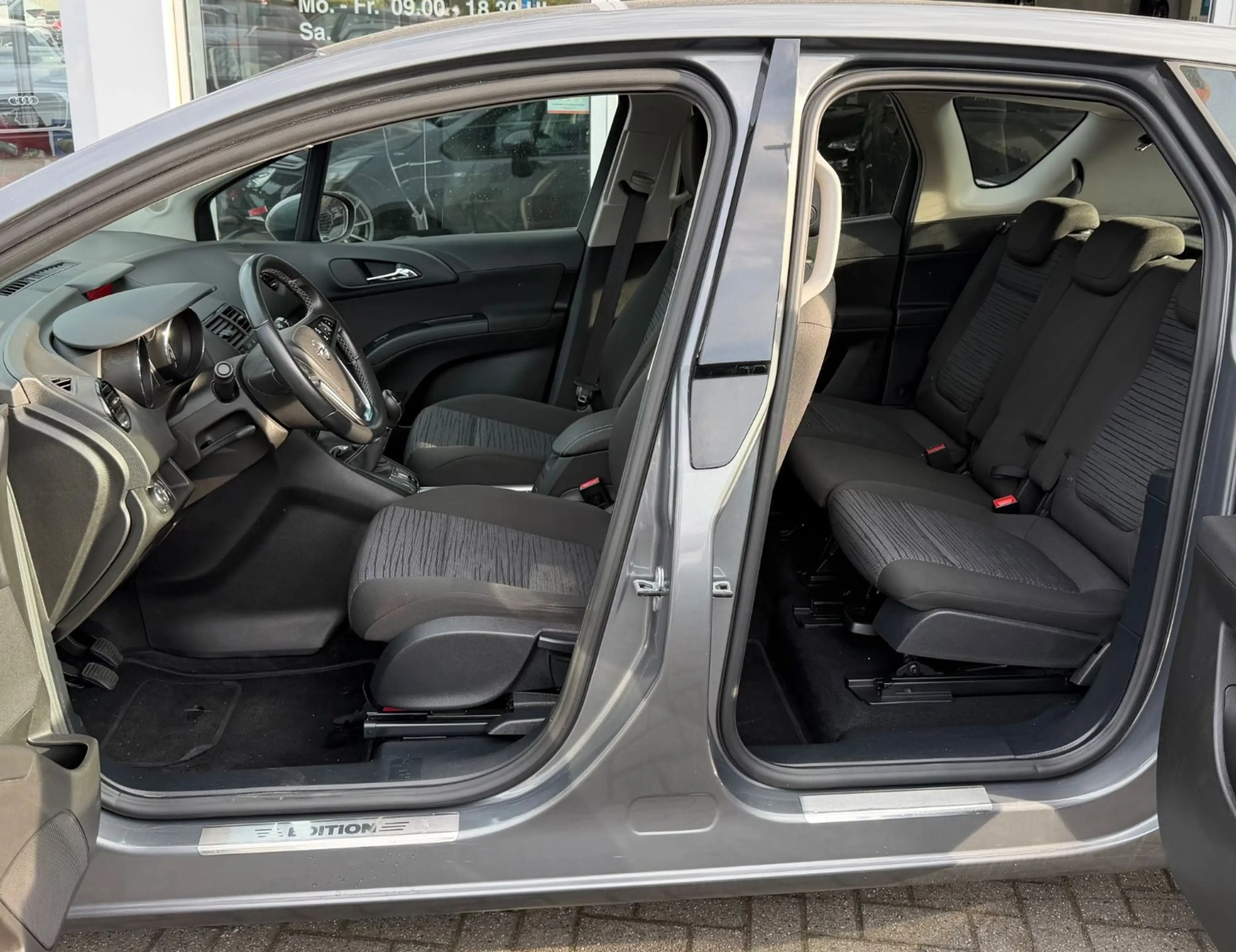 Opel Meriva B Style — photo 5
