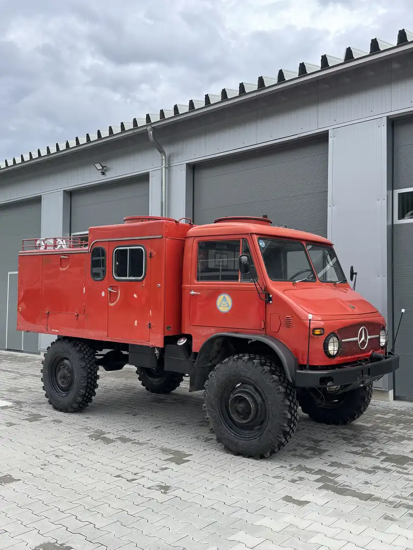 Mercedes-Benz Unimog 404 TLF8 1965er Червоний - 1
