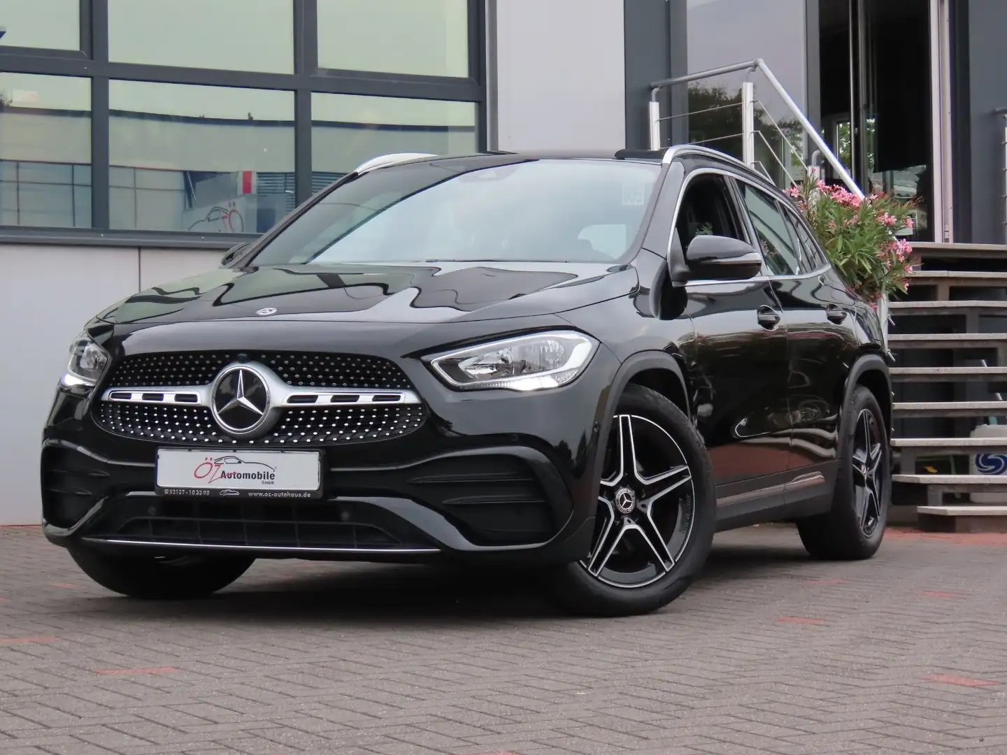 Mercedes-Benz GLA 200 d Autom. Leder Navigation Kamera Noir - 2