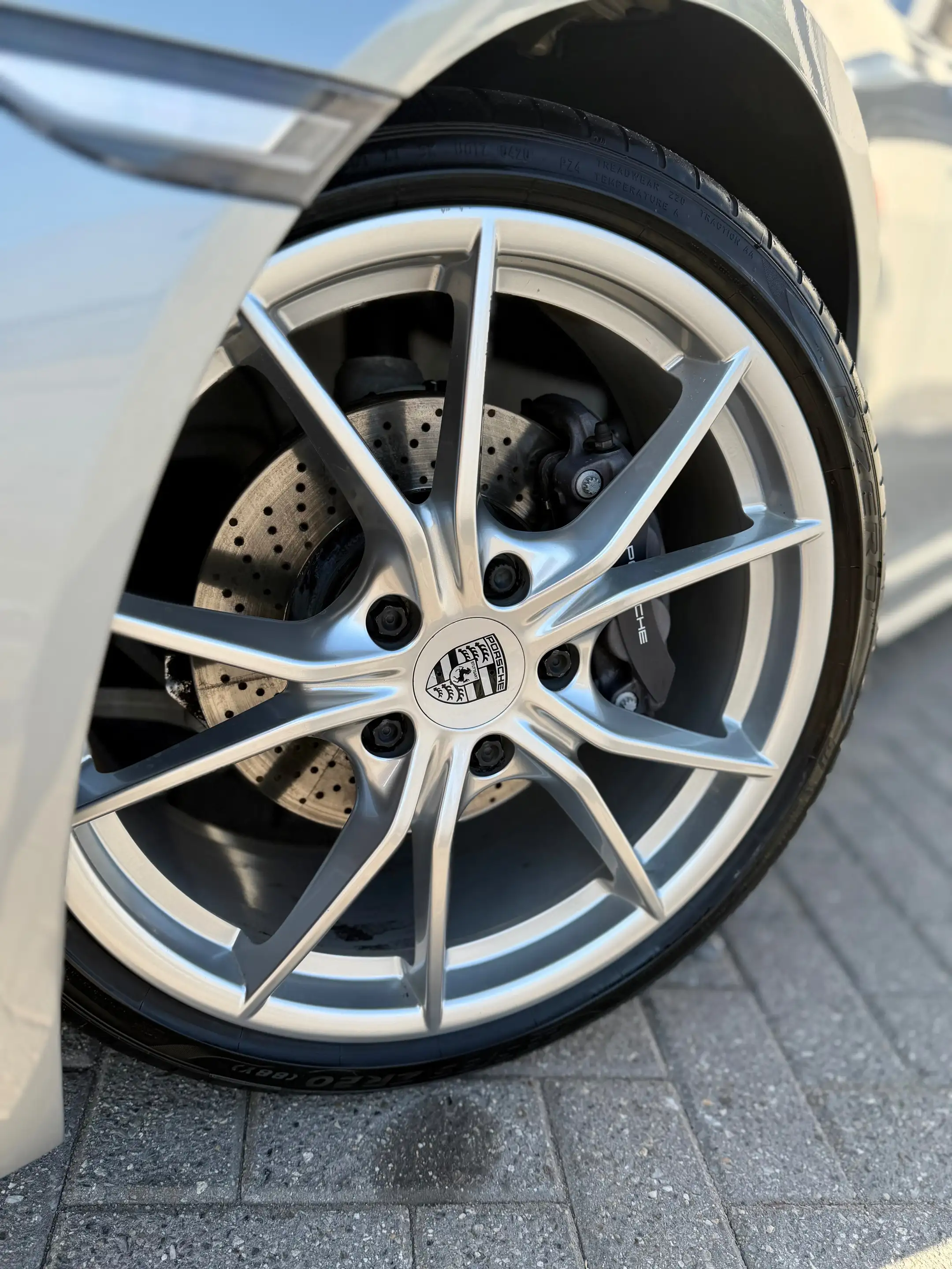 Porsche Boxster 718 — photo 8