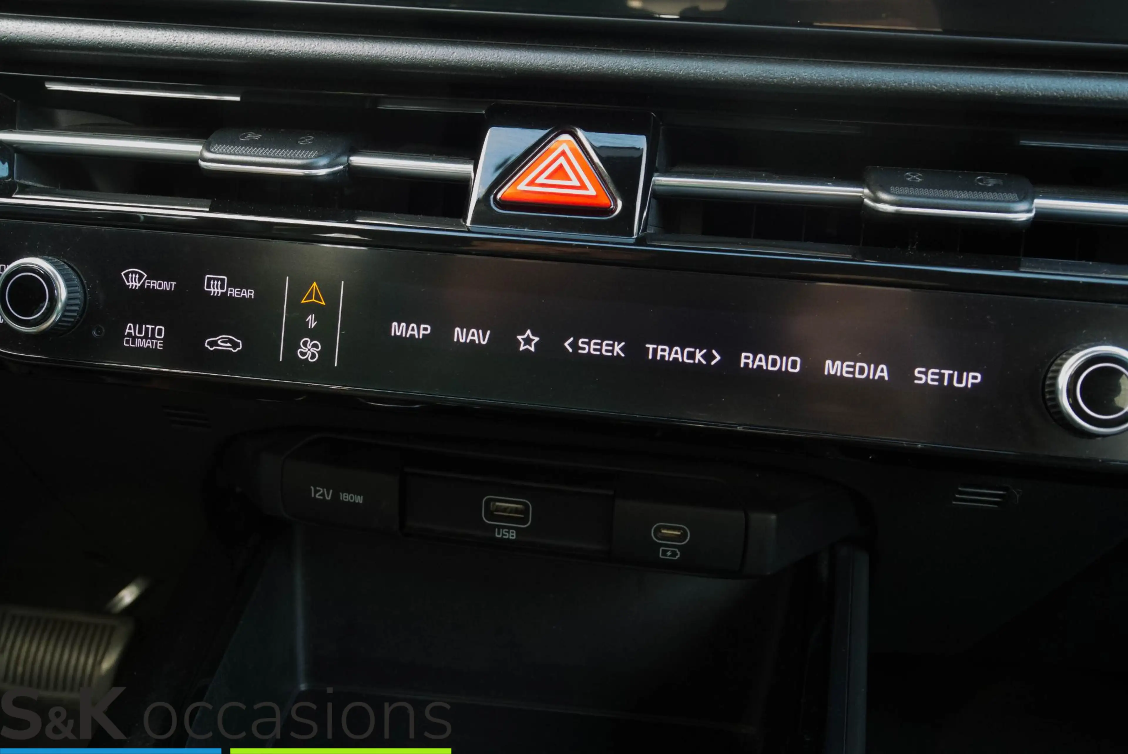 Kia Niro 1.6 GDi Hybrid DynamicLine — photo 13